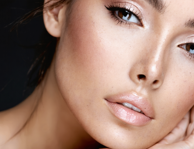 Le strobing : la technique lumineuse pour sublimer votre visage